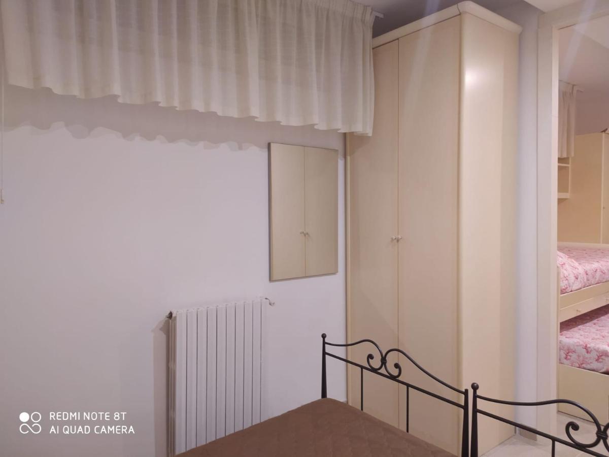 Отель Bollicine Бари Экстерьер фото